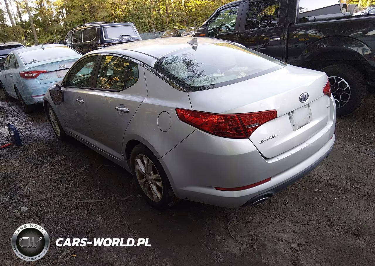 2012 Kia Optima Lx VIN:5XXGM4A78CG056163 - 3