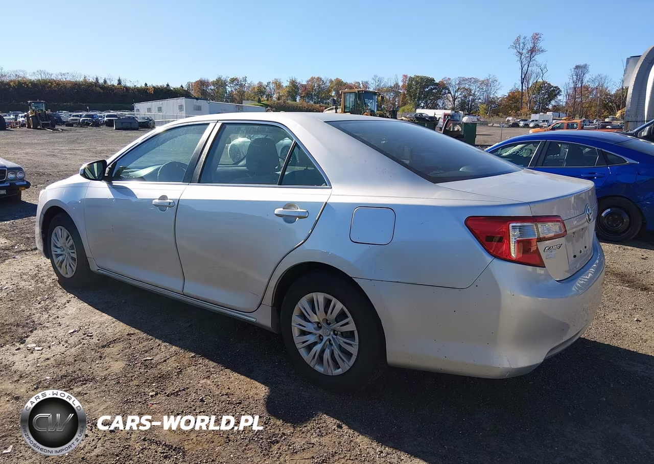 2014 Toyota Camry Le VIN:4T1BF1FK3EU306112 - 3