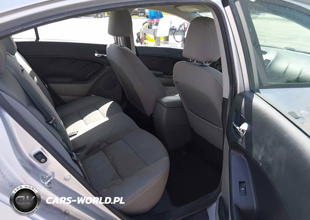 2015 Kia Forte Lx VIN:KNAFX4A60F5328639 - 8