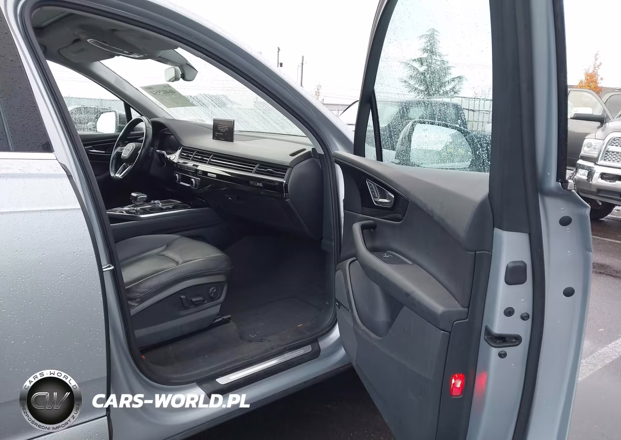 2017 Audi Q7 3.0T Premium VIN:WA1VAAF79HD019609 - 5