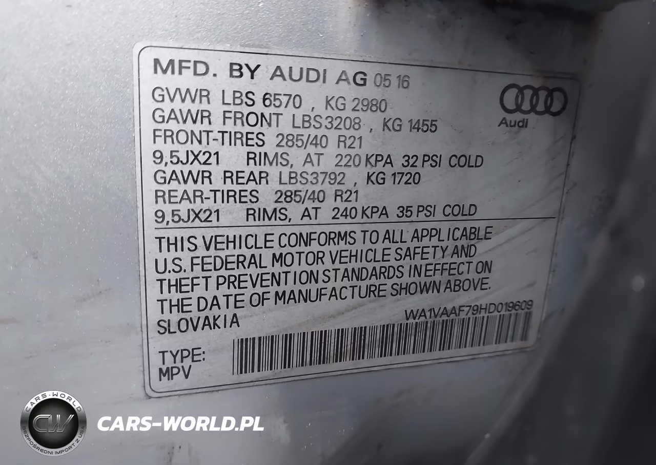 2017 Audi Q7 3.0T Premium VIN:WA1VAAF79HD019609 - 9