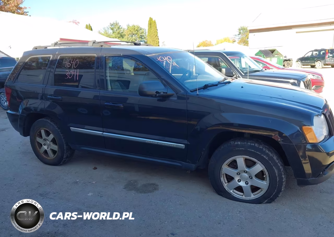2010 Jeep Grand Cherokee Laredo VIN:1J4PR4GK2AC152133 - 14