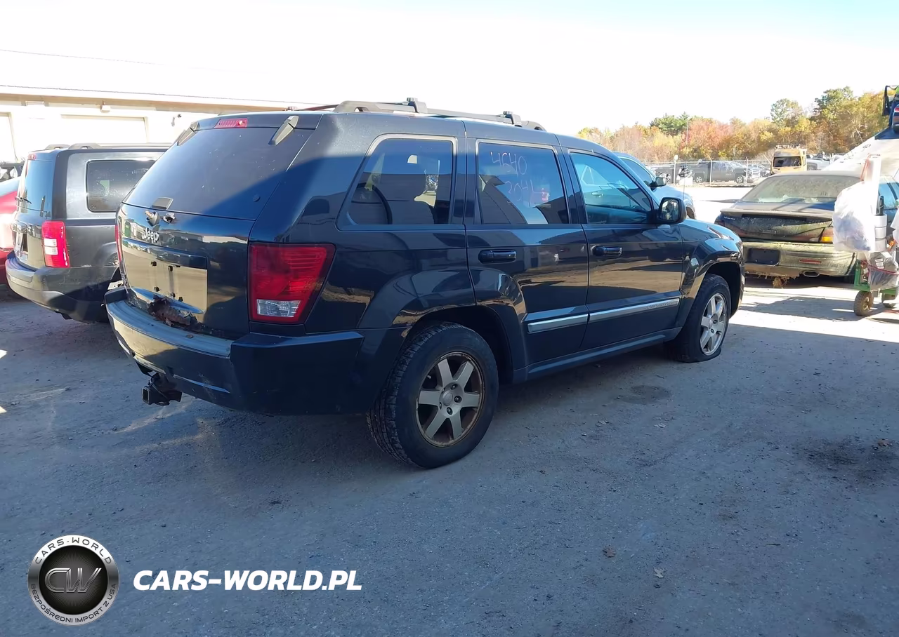 2010 Jeep Grand Cherokee Laredo VIN:1J4PR4GK2AC152133 - 4