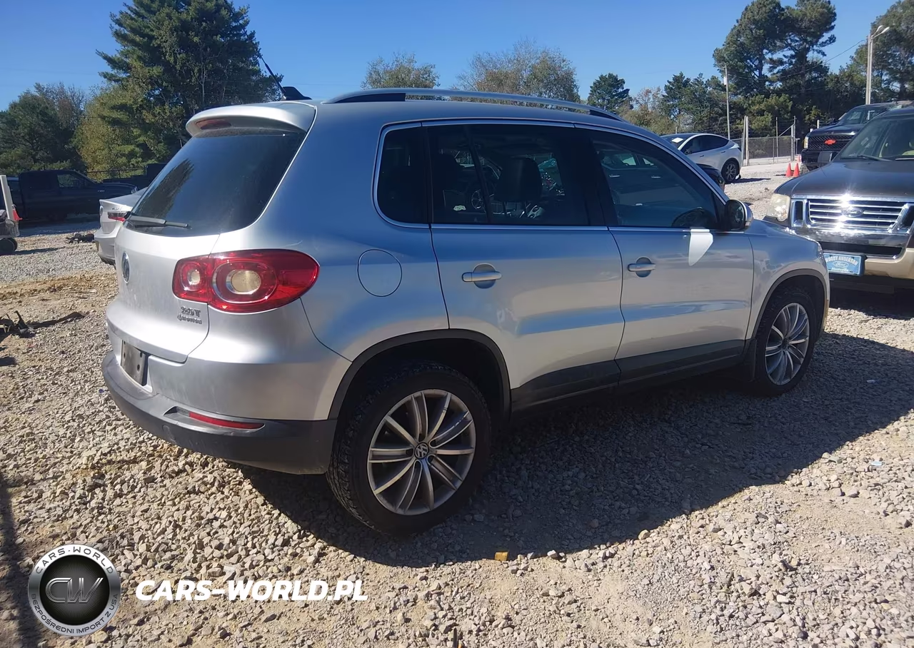 2011 Volkswagen Tiguan Sel VIN:WVGBV7AXXBW554625 - 4