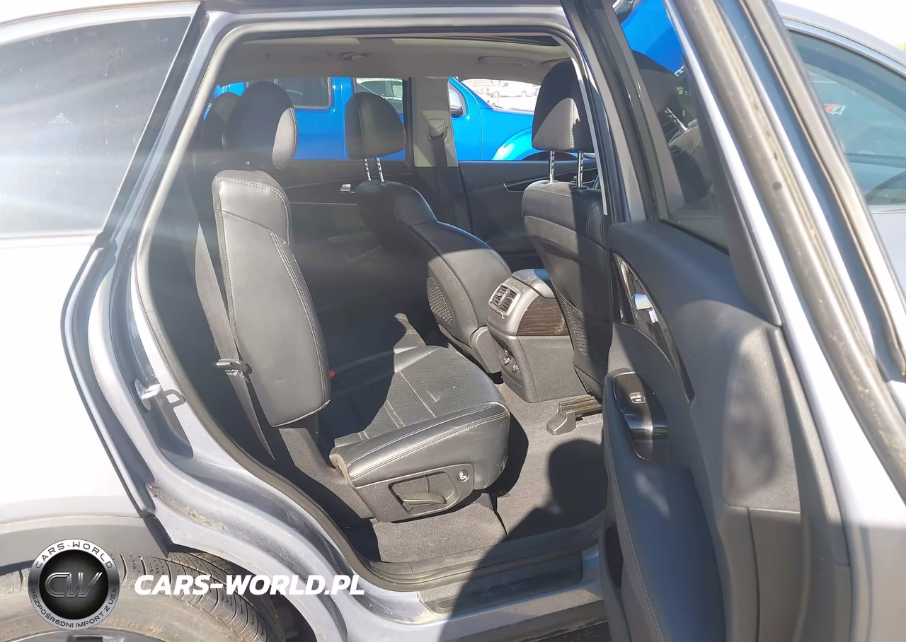 2020 Kia Sorento 3.3L Ex VIN:5XYPHDA59LG694811 - 8
