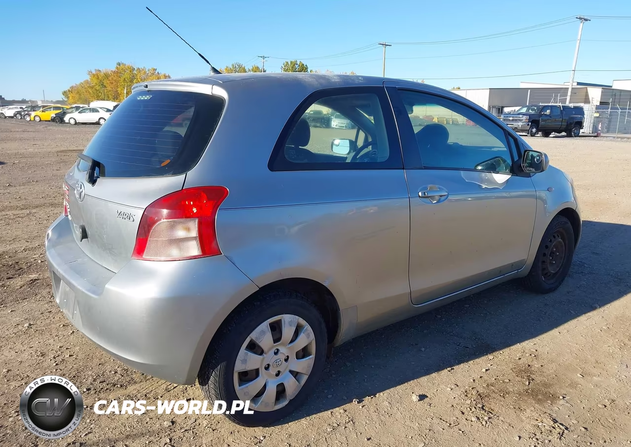 2007 Toyota Yaris VIN:JTDJT923X75095526 - 4