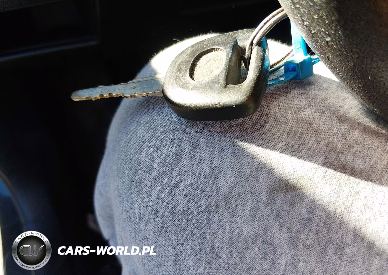 2008 Mazda Mazda3 I Sport VIN:JM1BK32F581851741 - 11