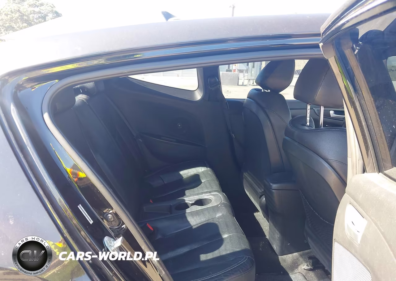 2013 Hyundai Veloster Turbo W-Black VIN:KMHTC6AE6DU165000 - 8