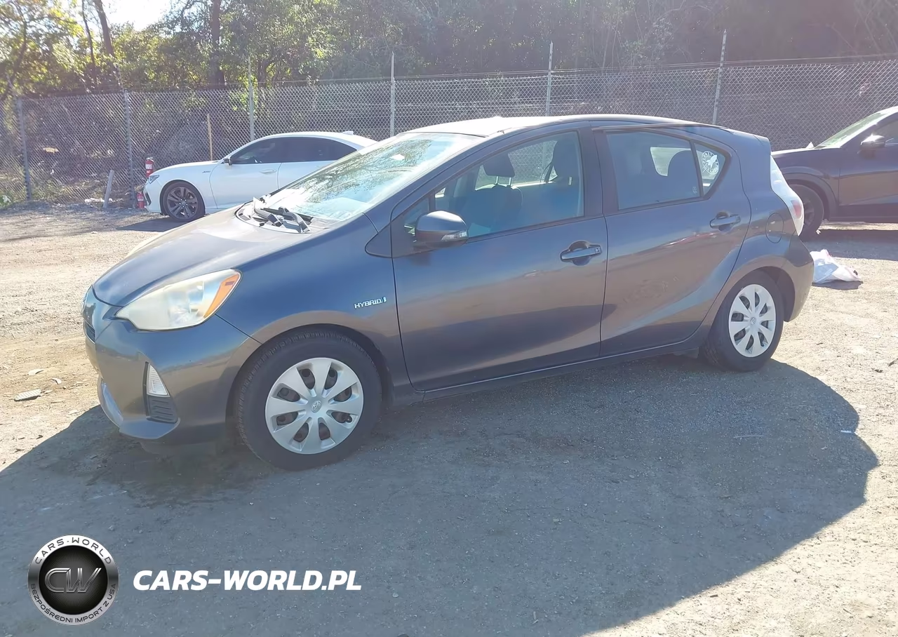 2012 Toyota Prius C Two VIN:JTDKDTB32C1506823 - 2