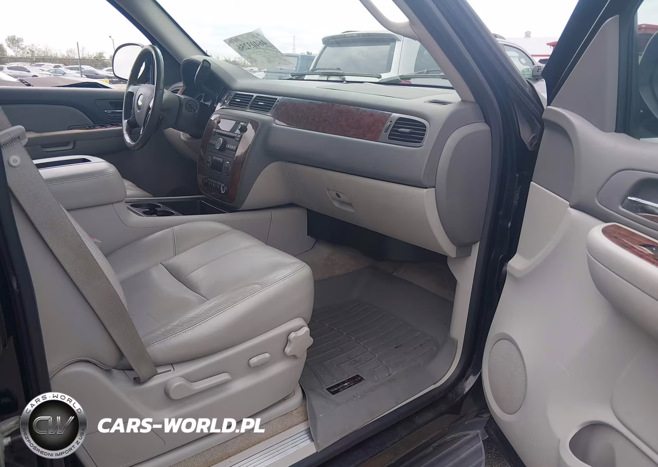 2008 Chevrolet Suburban 1500 Lt VIN:1GNFC16008R119048 - 5