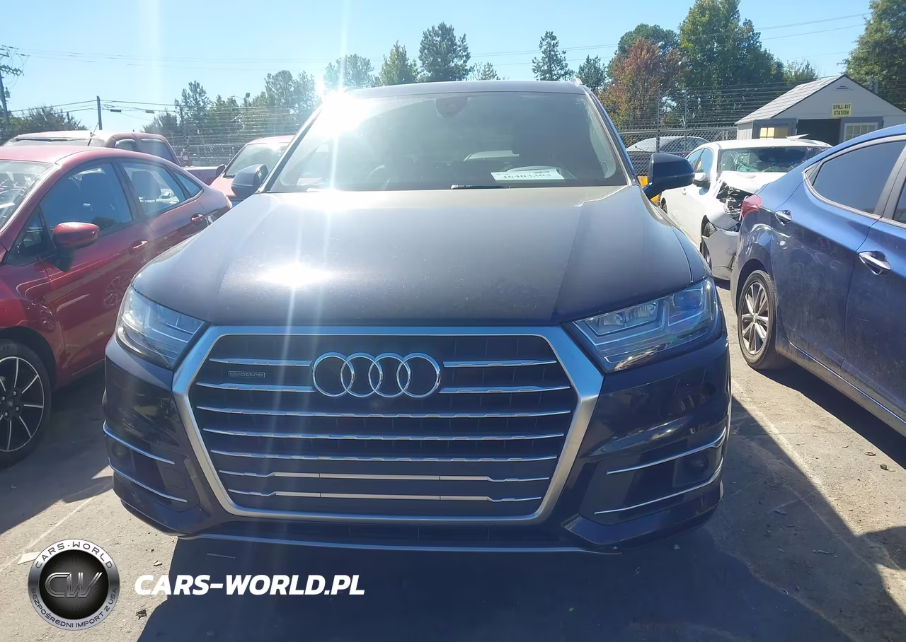 2018 Audi Q7 3.0T Premium VIN:WA1VAAF7XJD011315 - 12