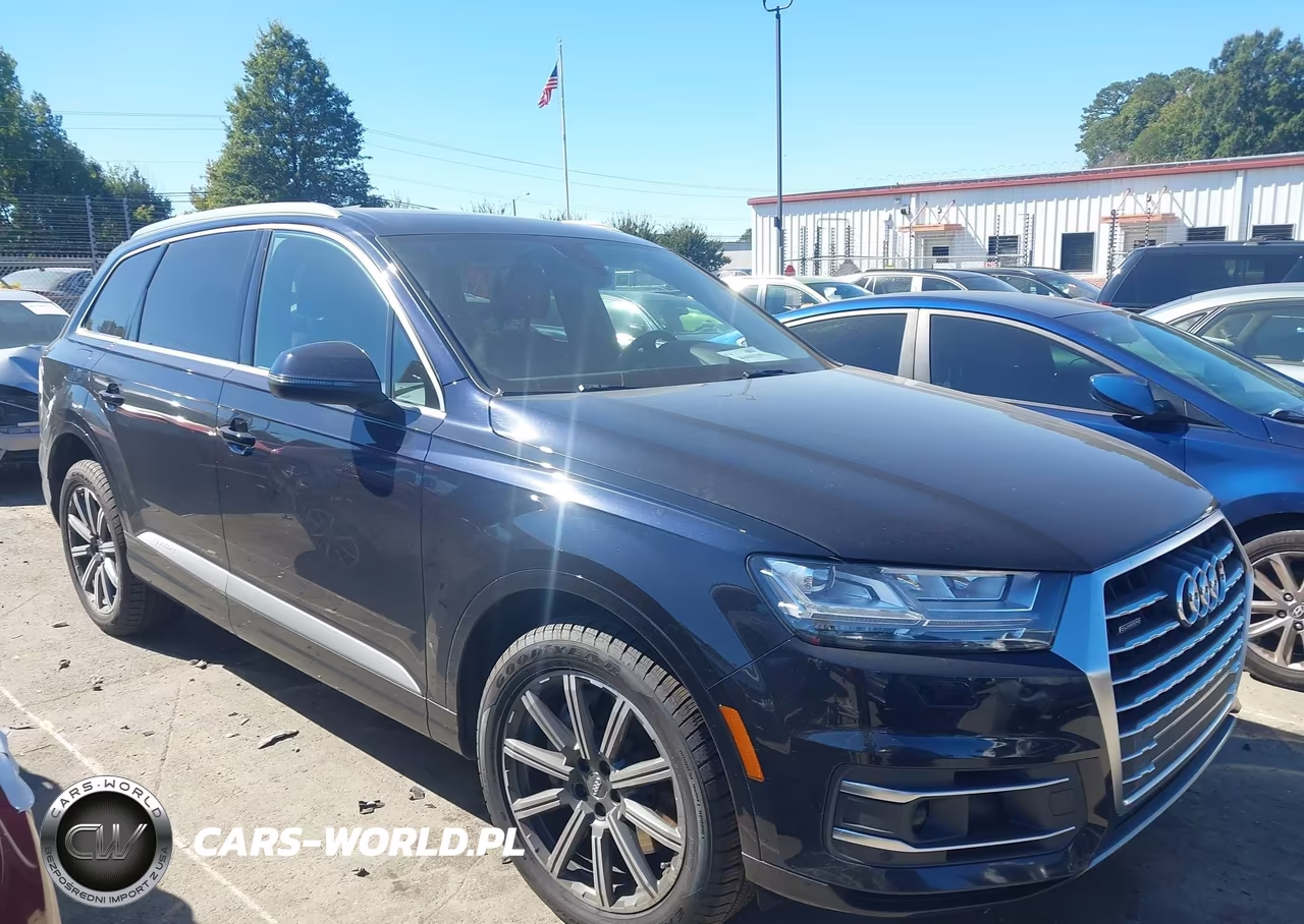 2018 Audi Q7 3.0T Premium VIN:WA1VAAF7XJD011315 - 13