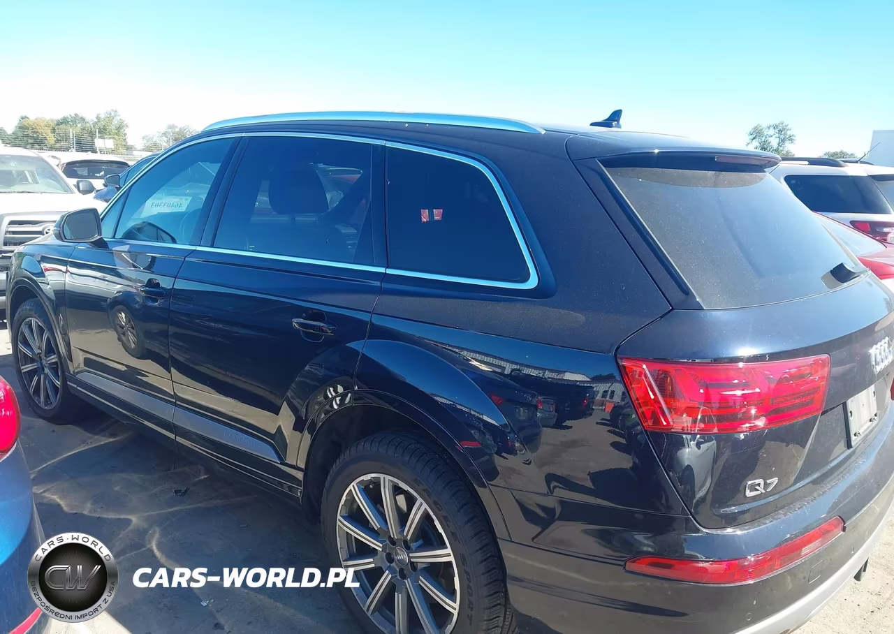 2018 Audi Q7 3.0T Premium VIN:WA1VAAF7XJD011315 - 14