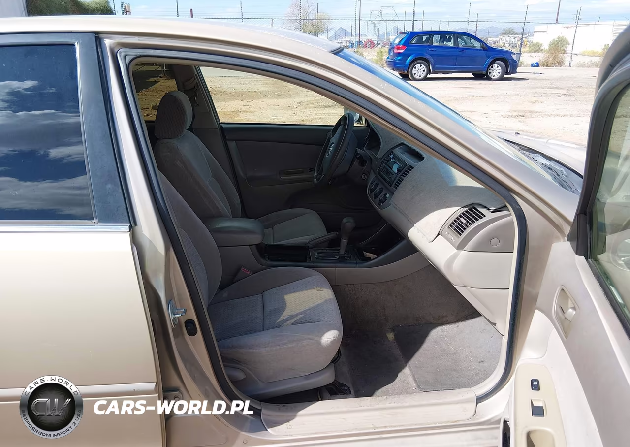 2002 Toyota Camry Le VIN:4T1BE32K52U059160 - 5