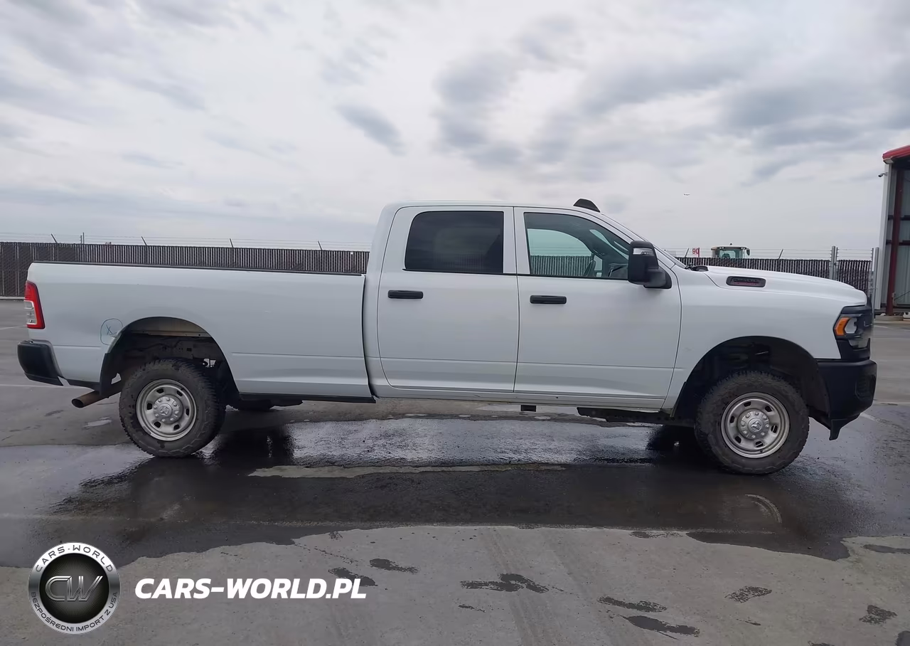 2023 Ram 2500 Tradesman 4X4 8' Box VIN:3C6UR5HJ0PG584284 - 13