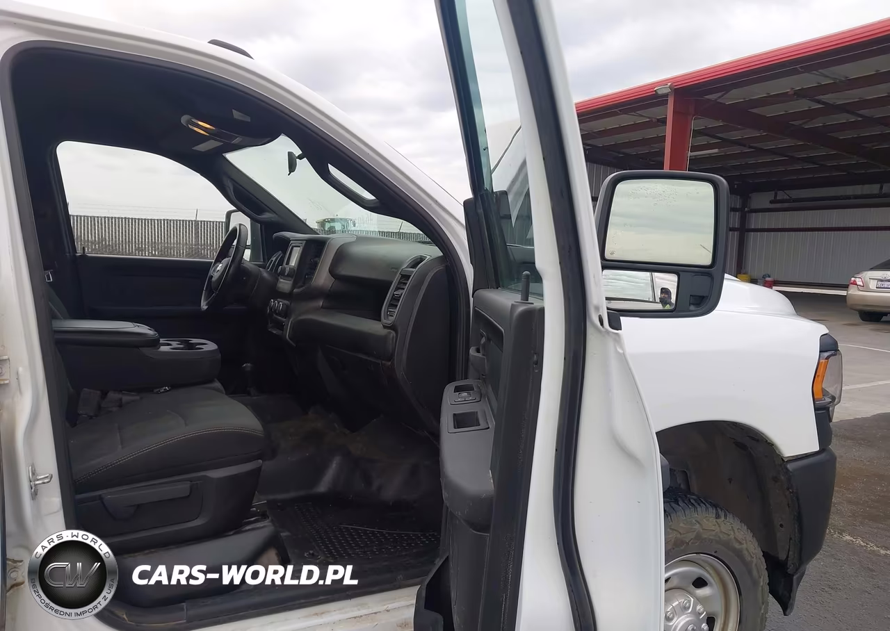 2023 Ram 2500 Tradesman 4X4 8' Box VIN:3C6UR5HJ0PG584284 - 5
