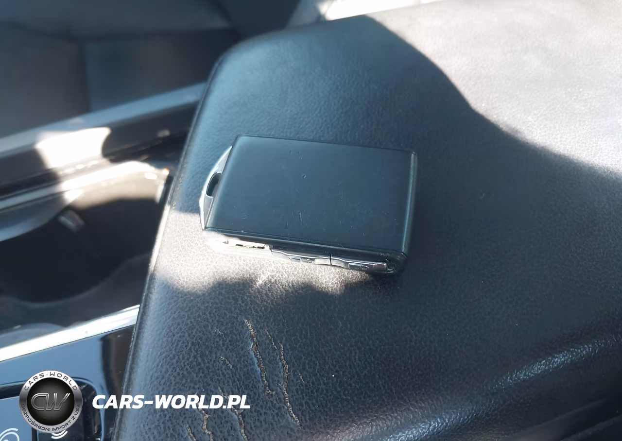 2019 Volvo S60 T5 Momentum VIN:7JR102FK1KG013764 - 11