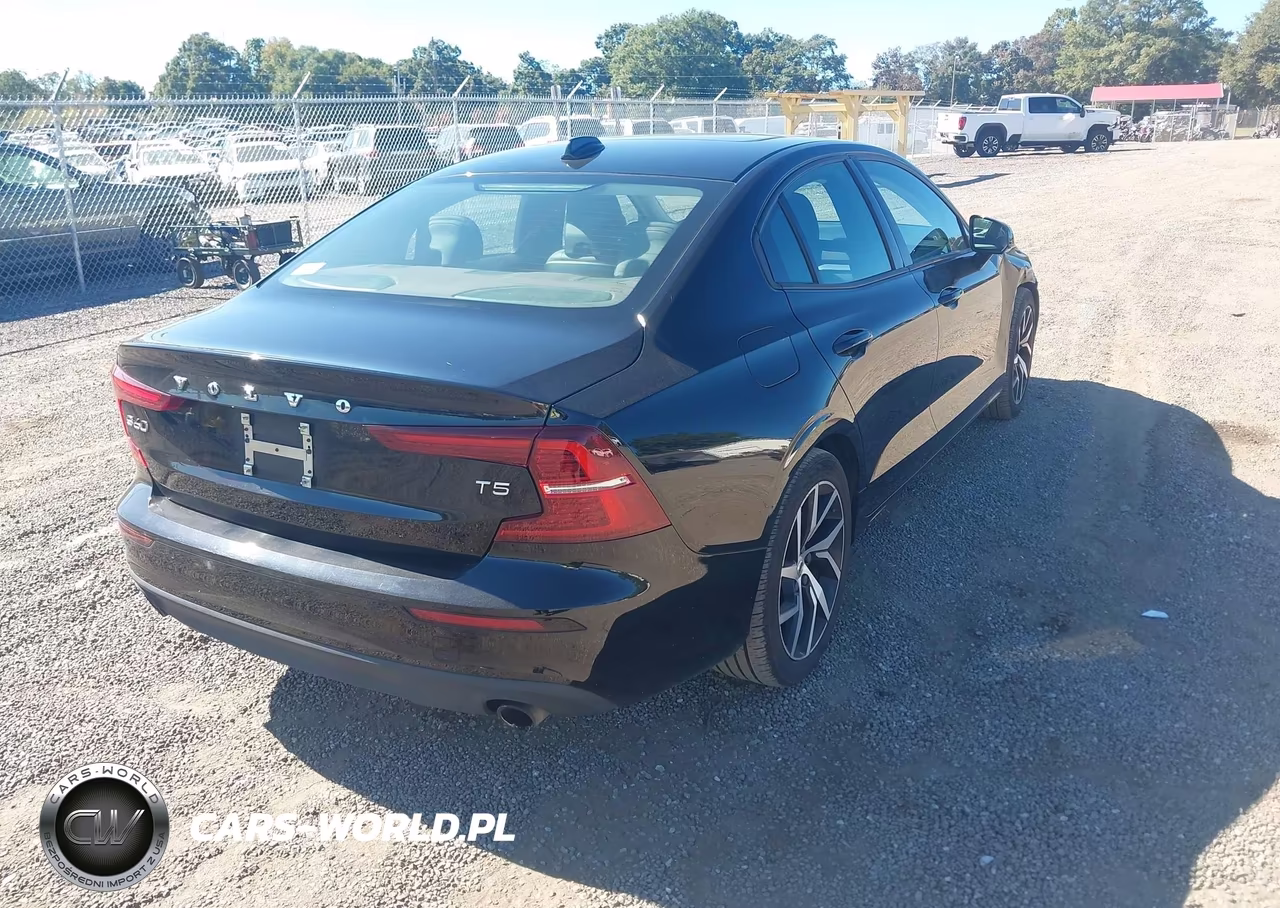 2019 Volvo S60 T5 Momentum VIN:7JR102FK1KG013764 - 4