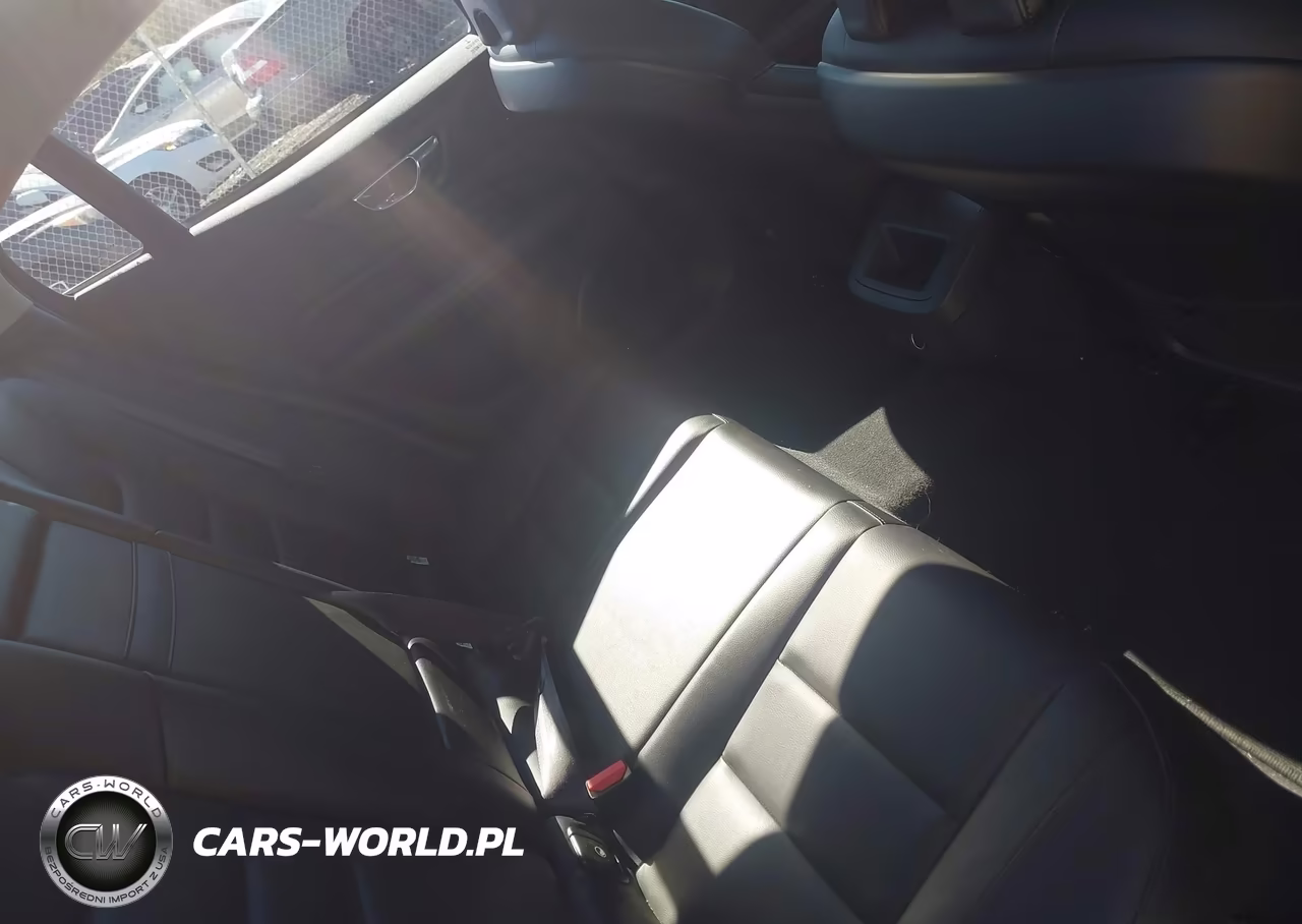 2019 Volvo S60 T5 Momentum VIN:7JR102FK1KG013764 - 8