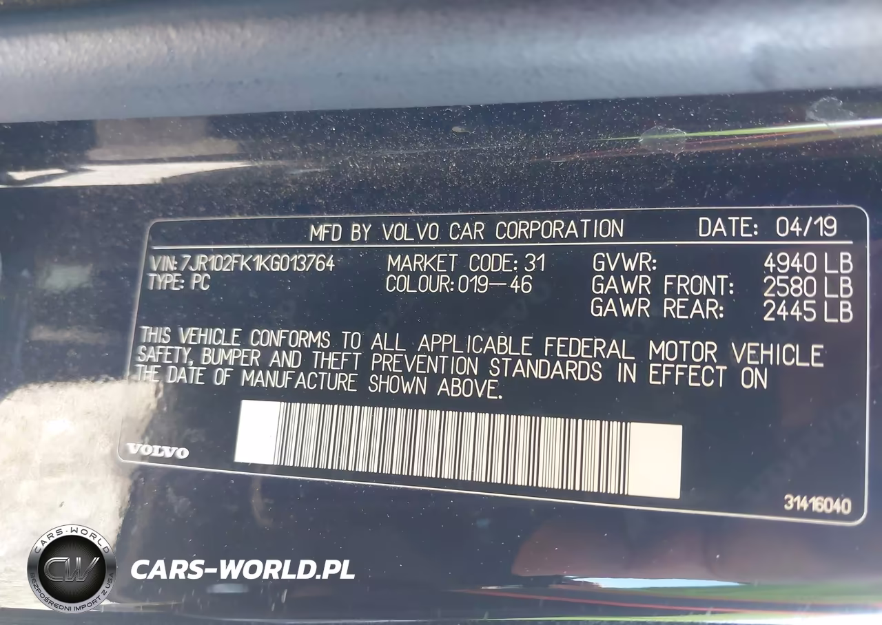 2019 Volvo S60 T5 Momentum VIN:7JR102FK1KG013764 - 9
