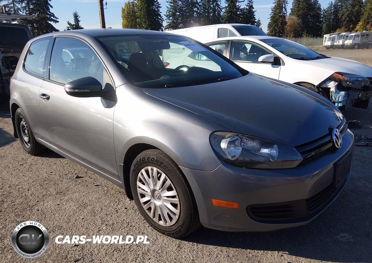 2013 Volkswagen Golf 2.5L 2-Door