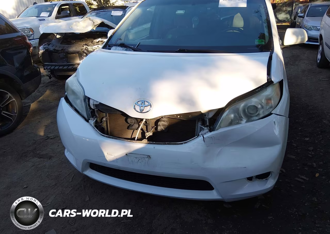 2017 Toyota Sienna Le 8 Passenger VIN:5TDKZ3DC0HS834394 - 6