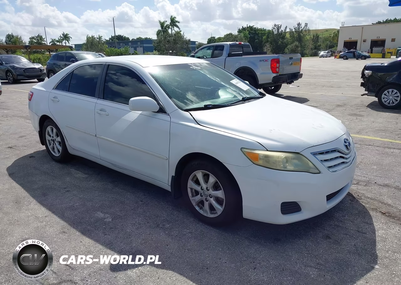 2011 Toyota Camry Le VIN:4T1BF3EK8BU608181 - 1
