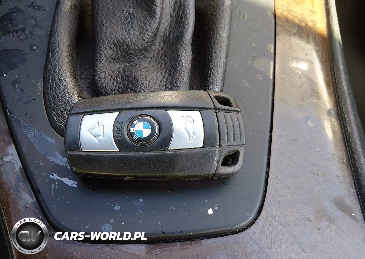 2011 BMW 328I xDrive VIN:WBAPK5G52BNN29265 - 11