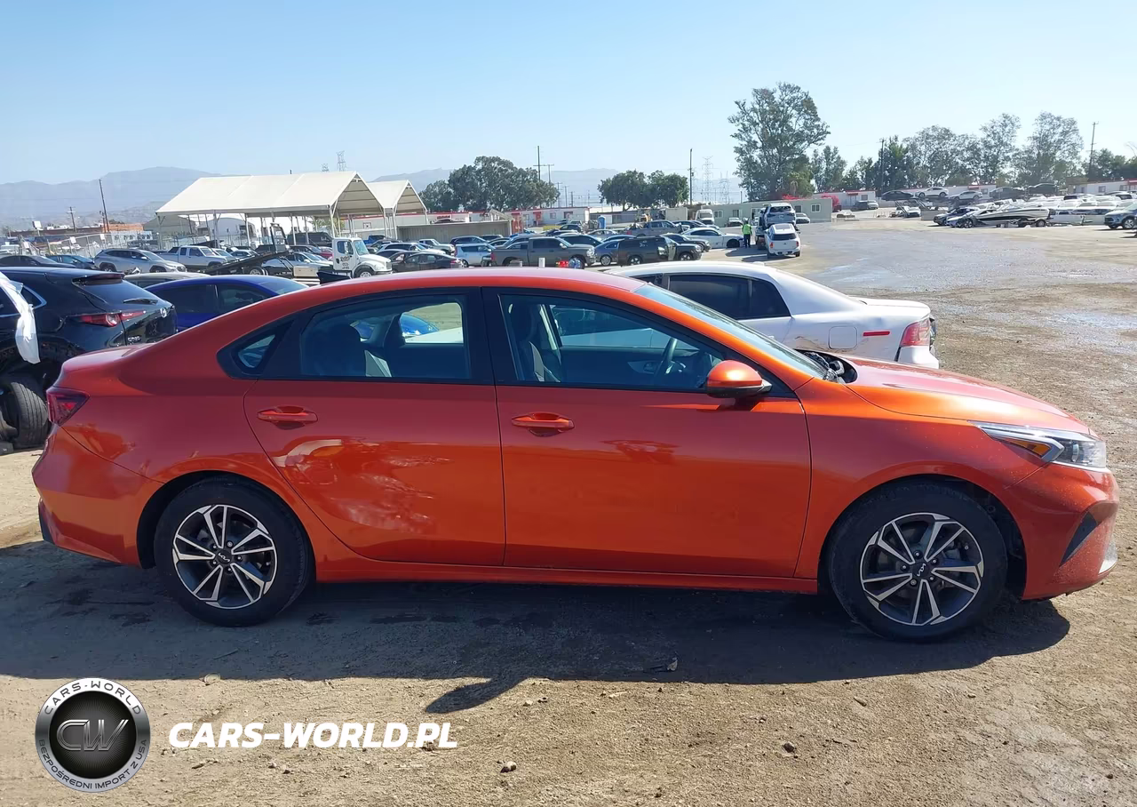 2023 Kia Forte Lxs VIN:3KPF24AD4PE569741 - 13