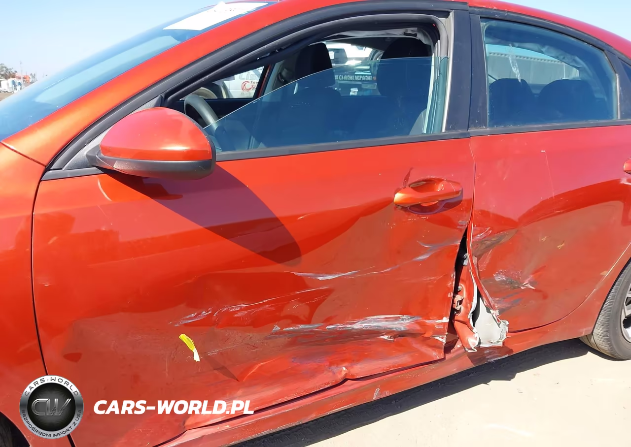 2023 Kia Forte Lxs VIN:3KPF24AD4PE569741 - 6