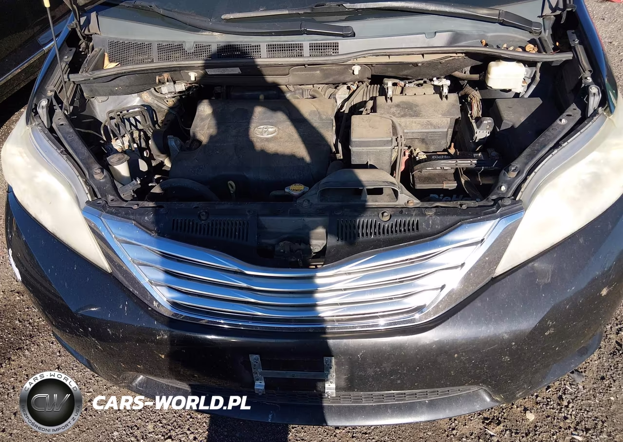 2011 Toyota Sienna Limited VIN:5TDDK3DC2BS017366 - 10