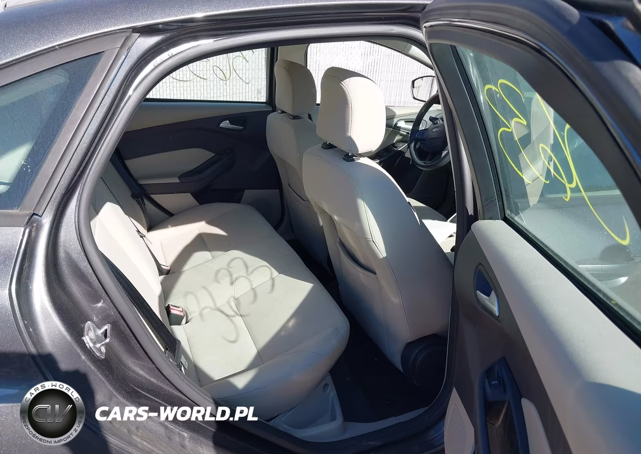 2015 Ford Focus Se VIN:1FADP3F29FL228969 - 8