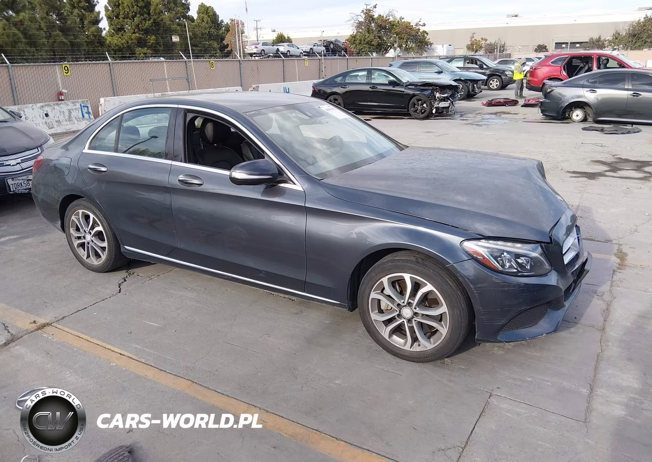 2015 Mercedes-Benz C 300 4Matic – zdjęcie 1 z 16