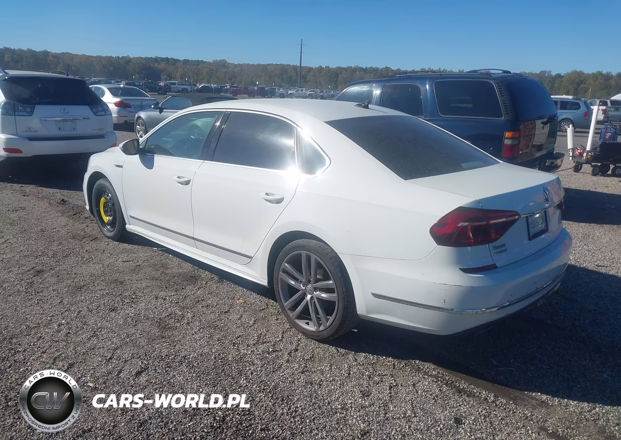 2017 Volkswagen Passat 1.8T R-Line VIN:1VWDT7A35HC057151 - 3