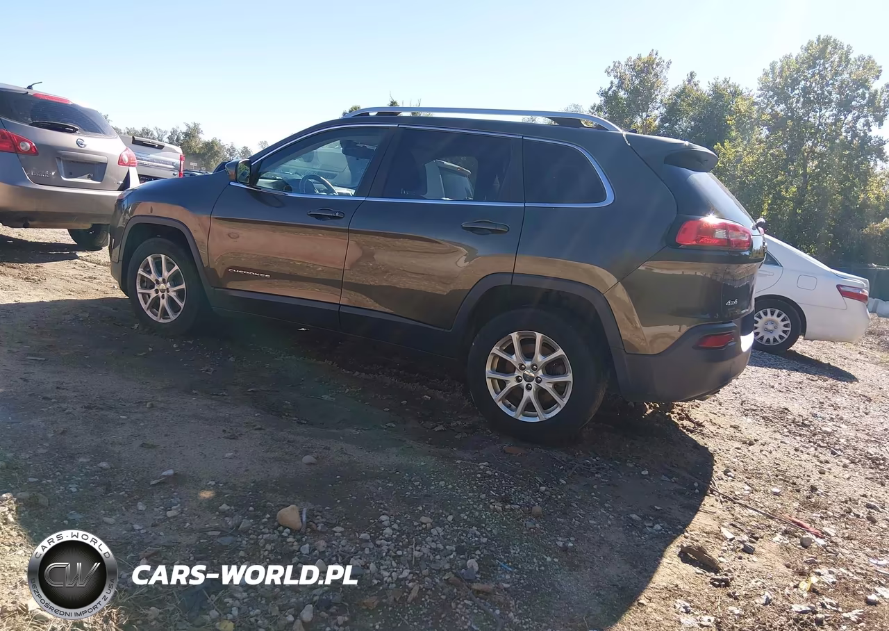 2014 Jeep Cherokee Latitude VIN:1C4PJMCS3EW291775 - 3