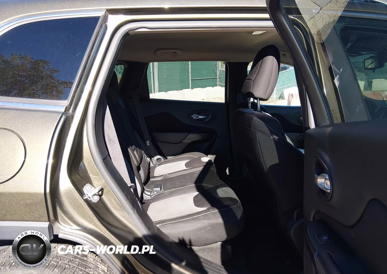 2014 Jeep Cherokee Latitude VIN:1C4PJMCS3EW291775 - 8