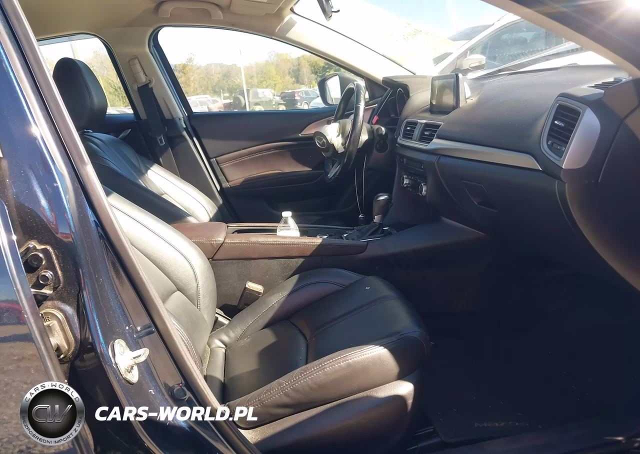 2018 Mazda Mazda3 Touring VIN:3MZBN1L35JM212992 - 5