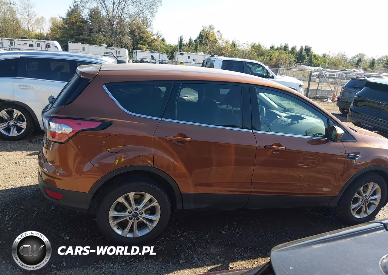 2017 Ford Escape Se VIN:1FMCU0GD2HUC75251 - 14