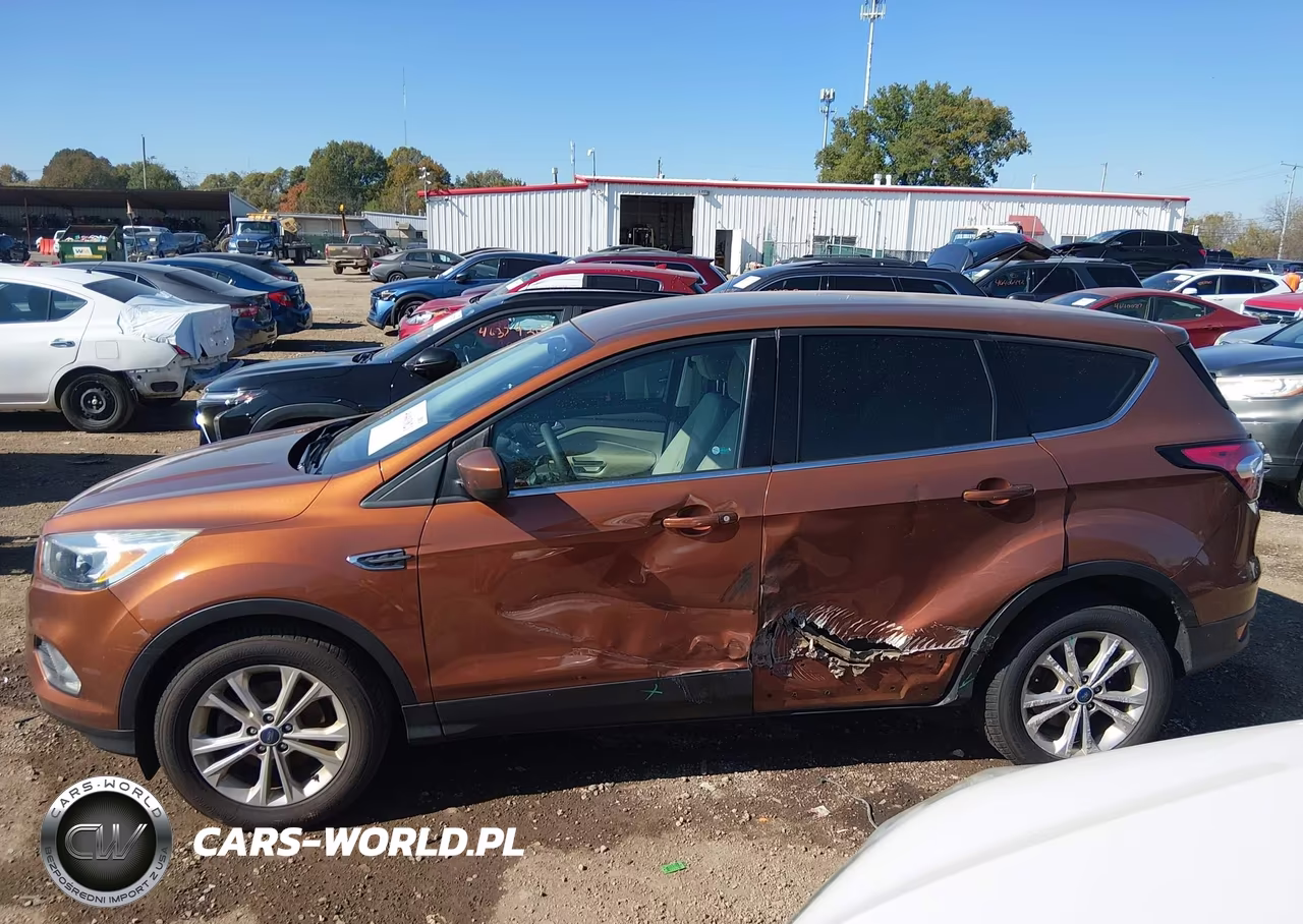 2017 Ford Escape Se VIN:1FMCU0GD2HUC75251 - 15