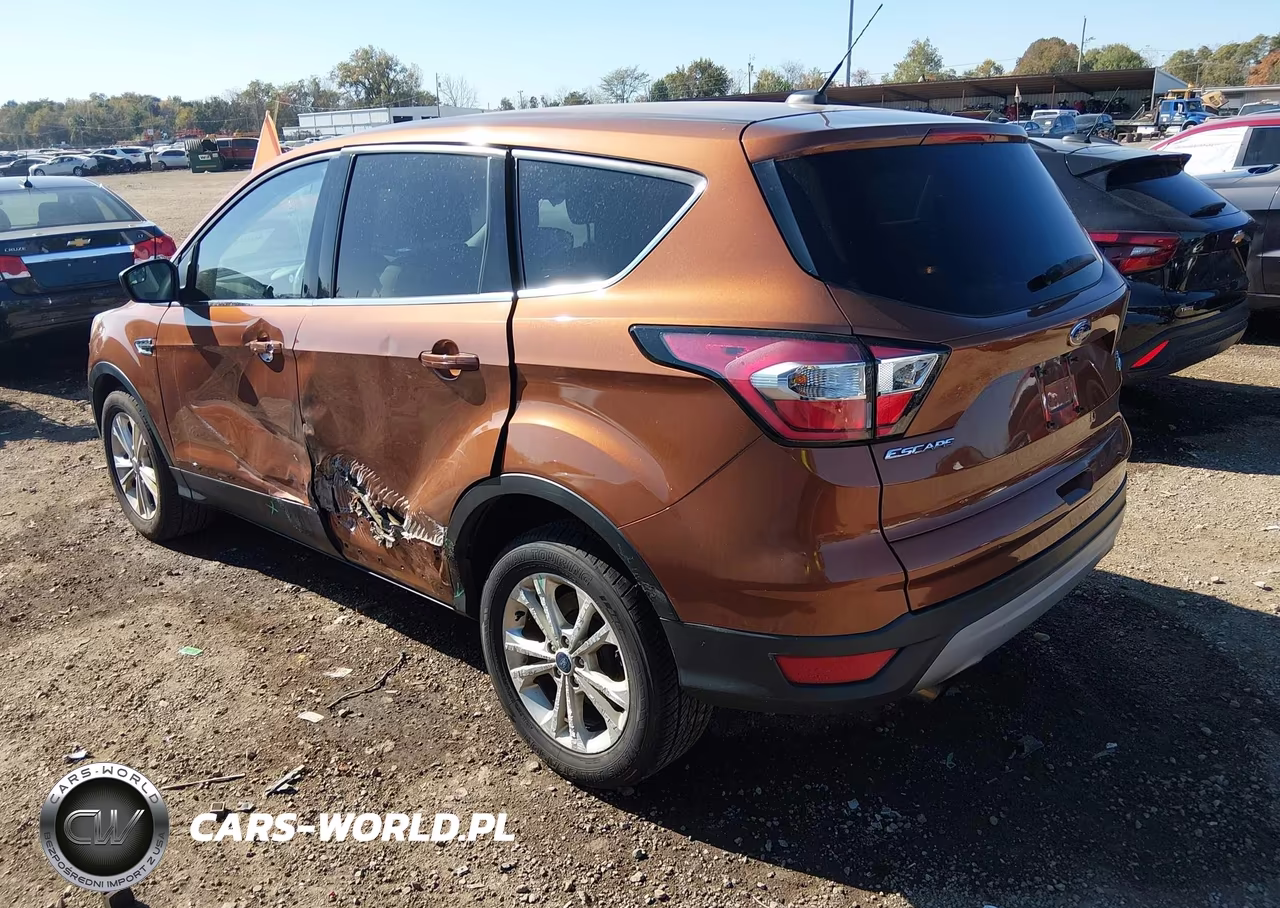 2017 Ford Escape Se VIN:1FMCU0GD2HUC75251 - 3