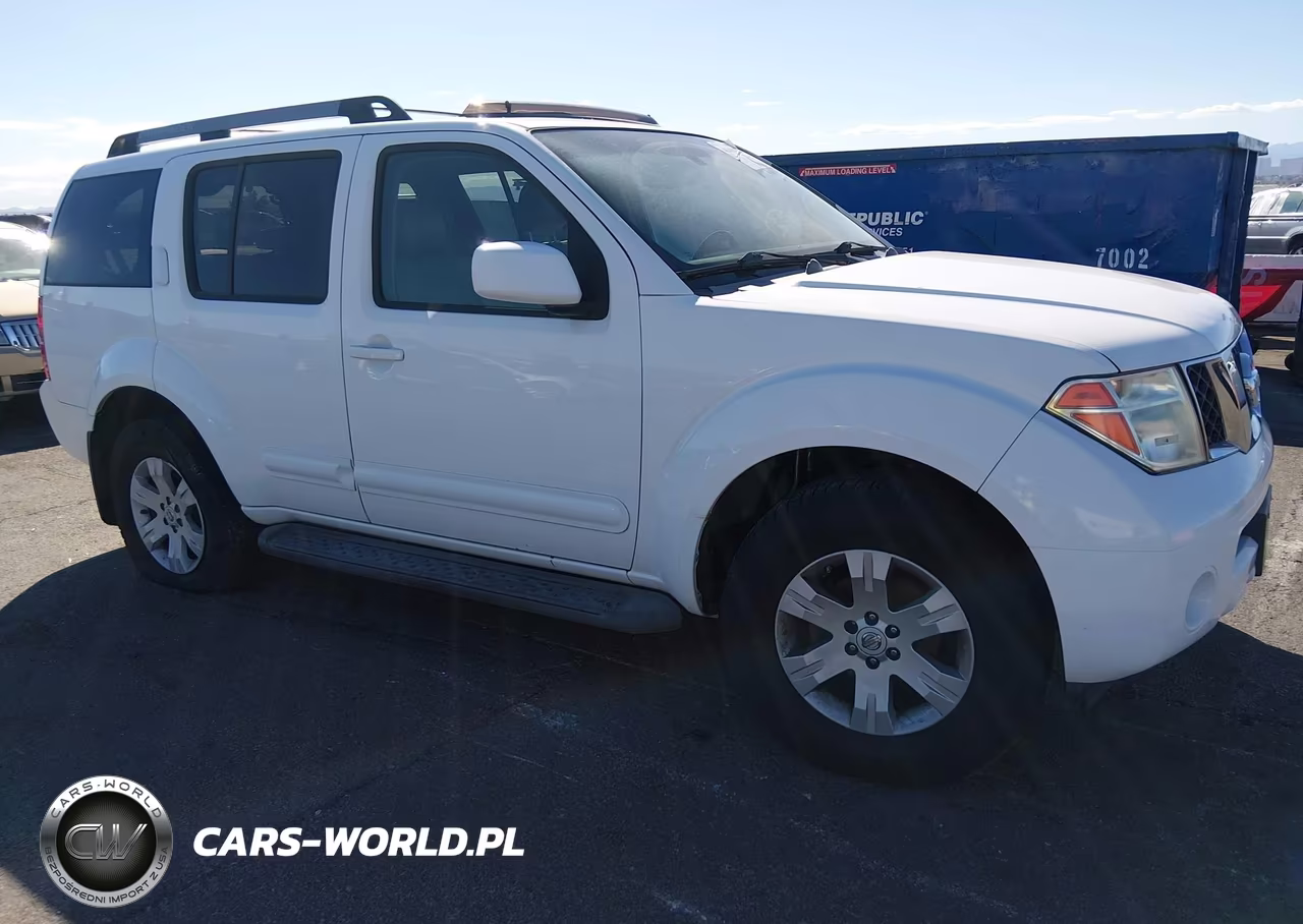 2005 Nissan Pathfinder Le
