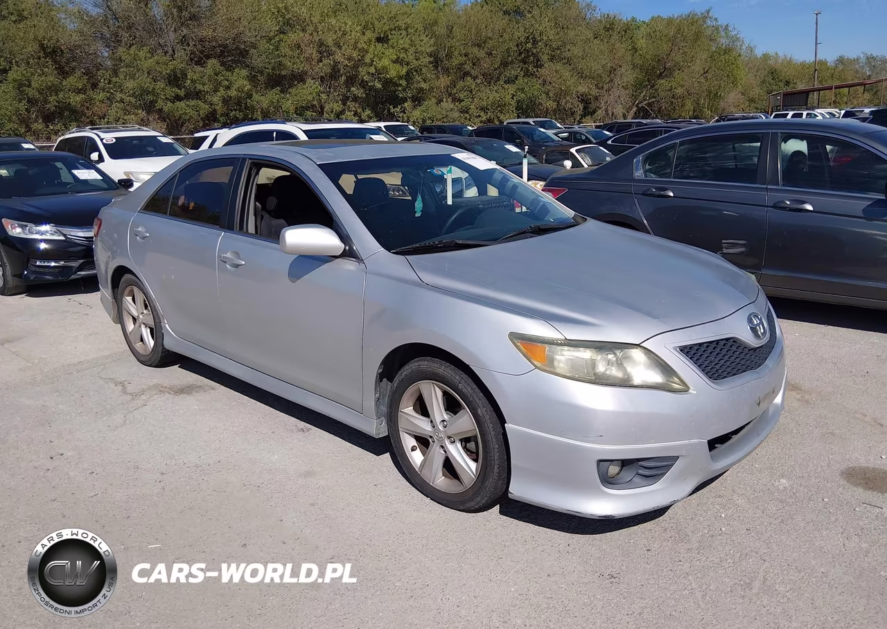 2011 Toyota Camry Se – zdjęcie 1 z 11