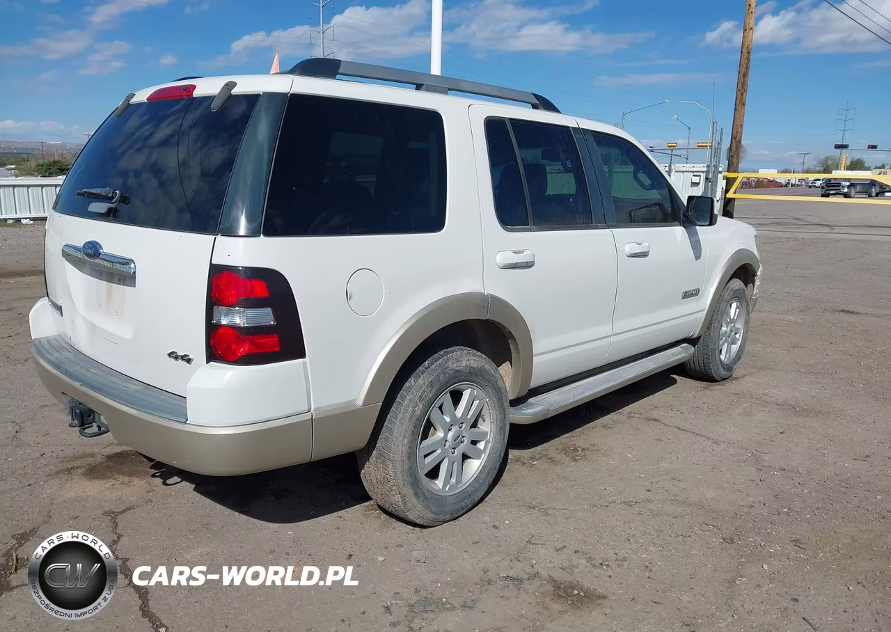 2008 Ford Explorer Eddie Bauer VIN:1FMEU74EX8UA59145 - 4