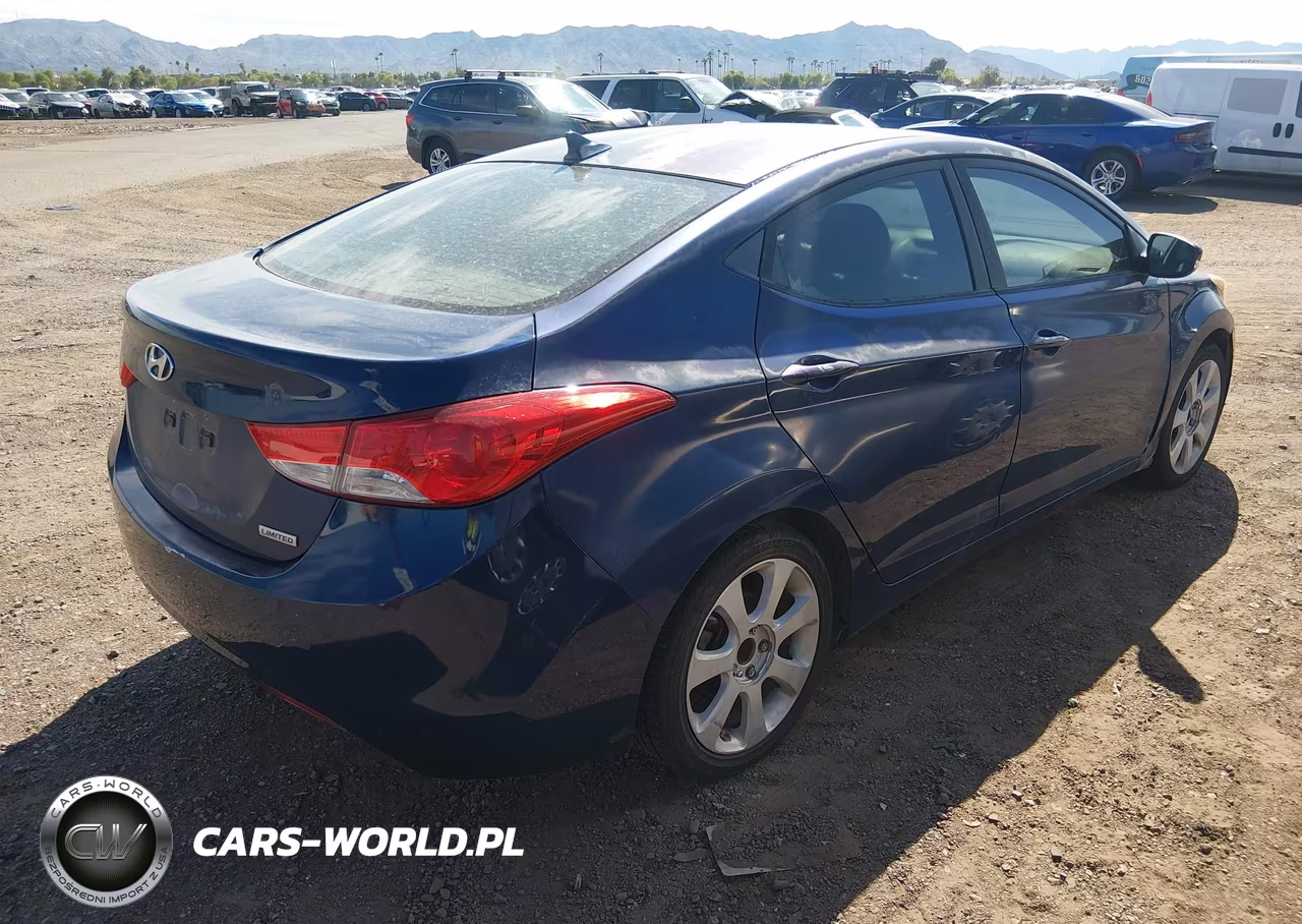 2013 Hyundai Elantra Limited VIN:KMHDH4AE0DU669276 - 4