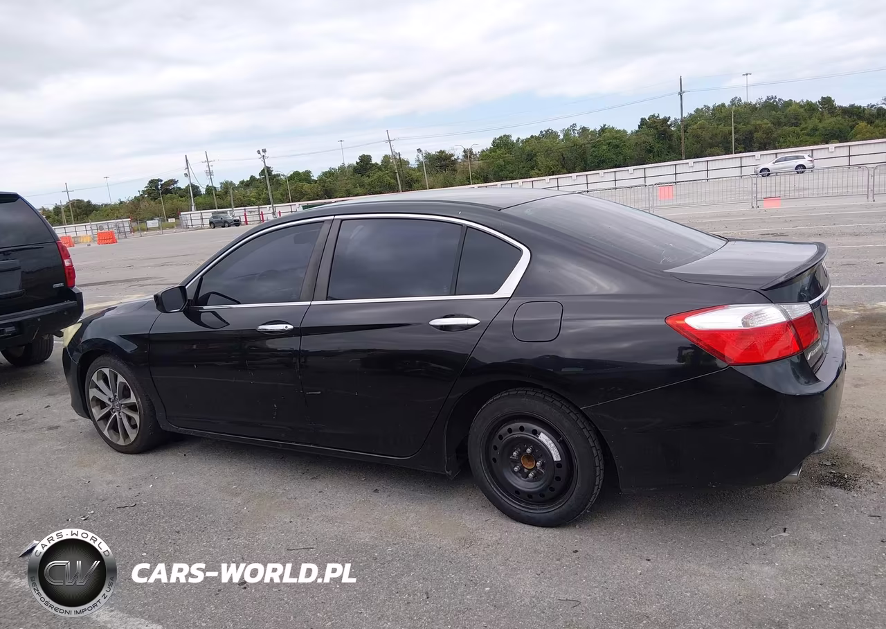 2015 Honda Accord Sport VIN:1HGCR2F58FA015108 - 14