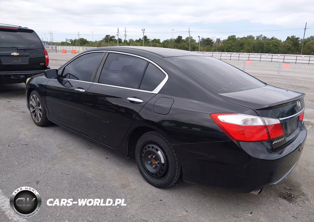2015 Honda Accord Sport VIN:1HGCR2F58FA015108 - 3