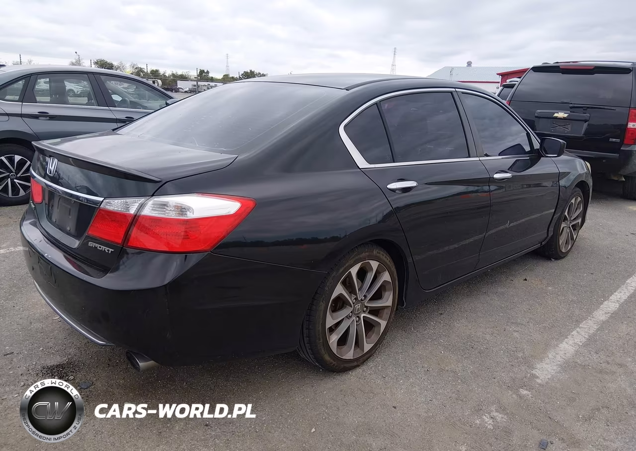 2015 Honda Accord Sport VIN:1HGCR2F58FA015108 - 4