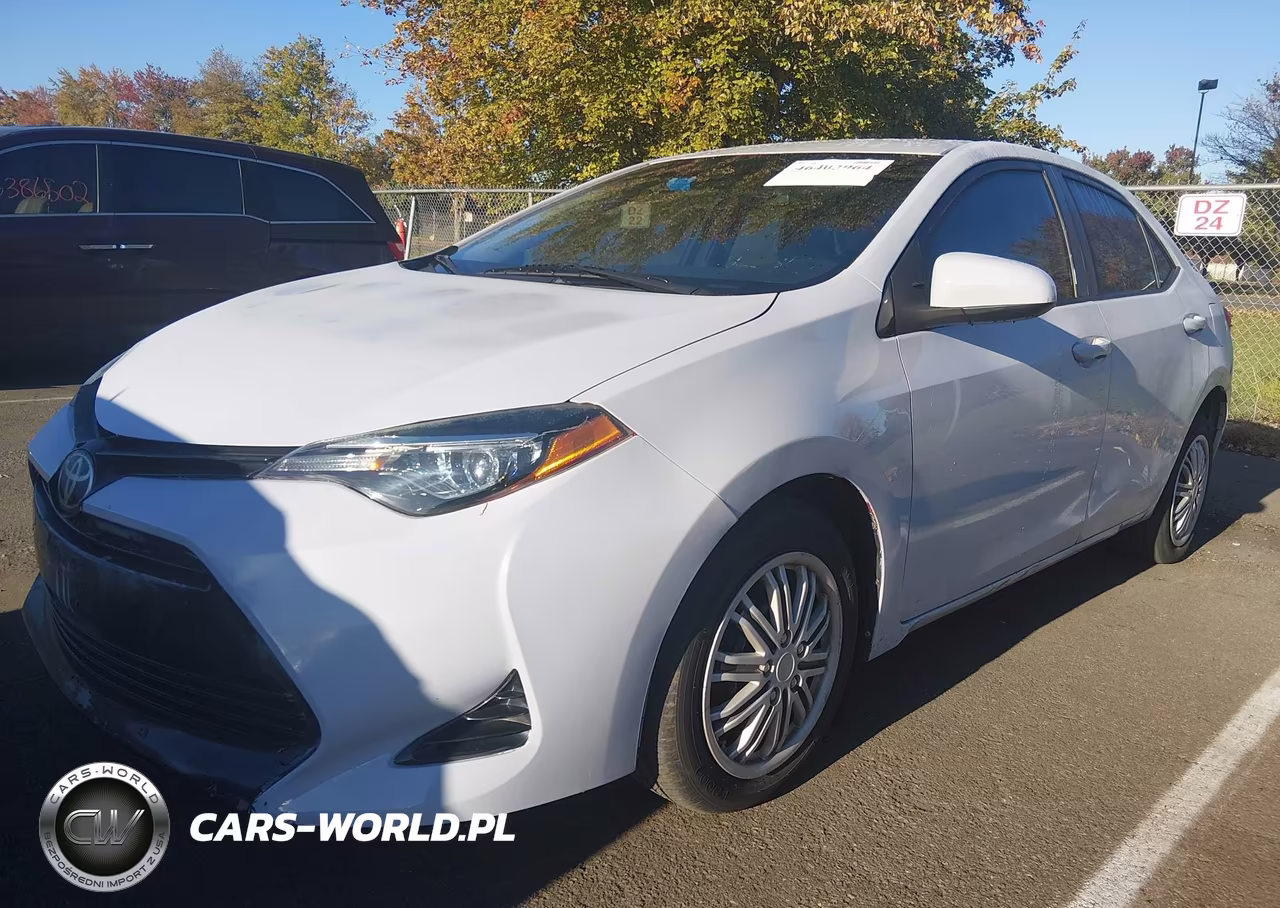 2018 Toyota Corolla Le VIN:2T1BURHEXJC123569 - 2