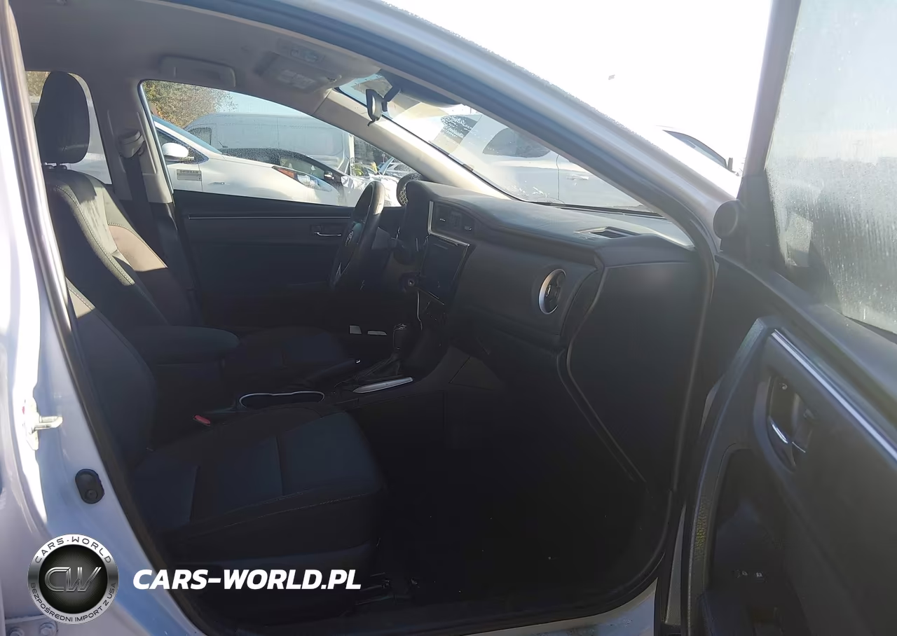 2018 Toyota Corolla Le VIN:2T1BURHEXJC123569 - 5