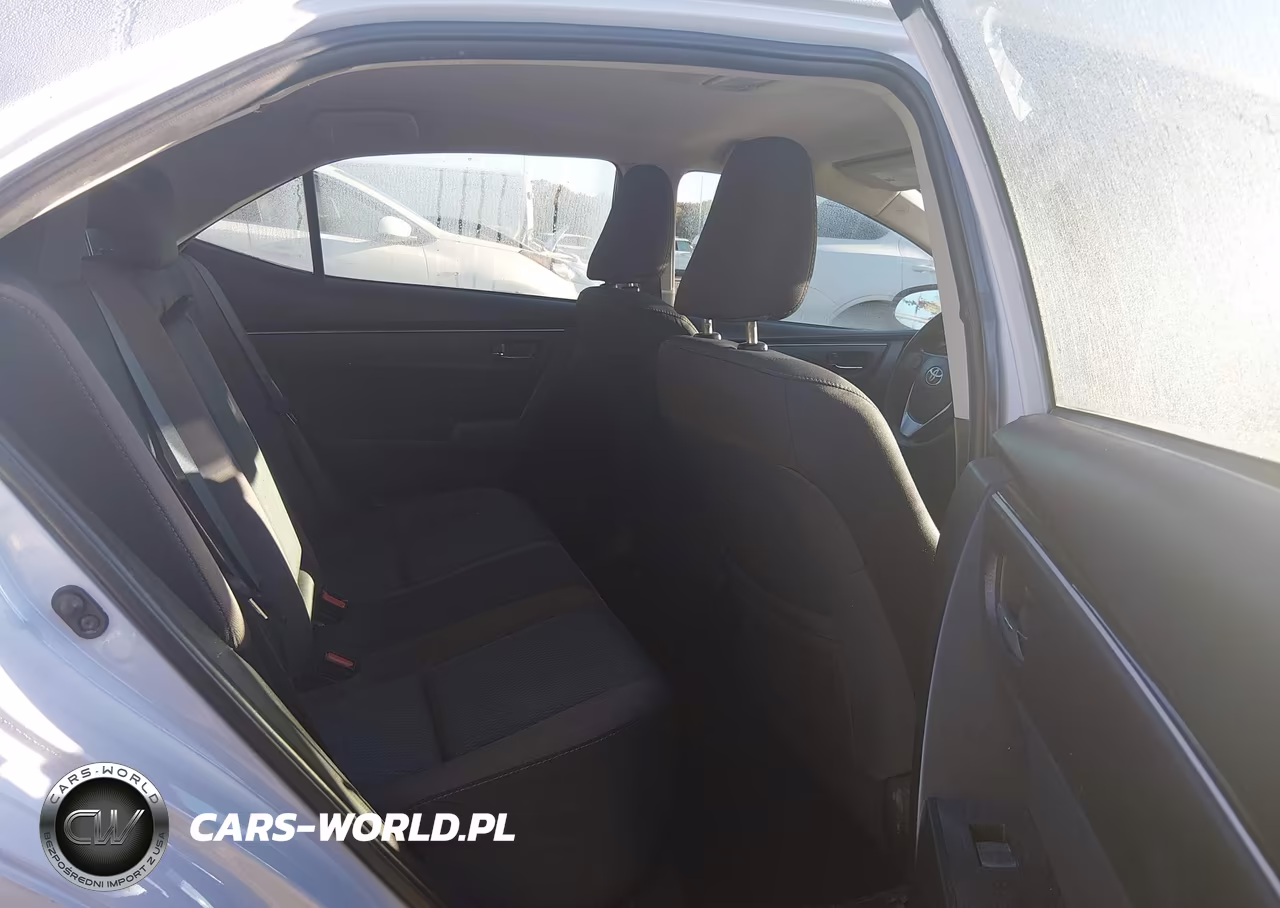 2018 Toyota Corolla Le VIN:2T1BURHEXJC123569 - 8
